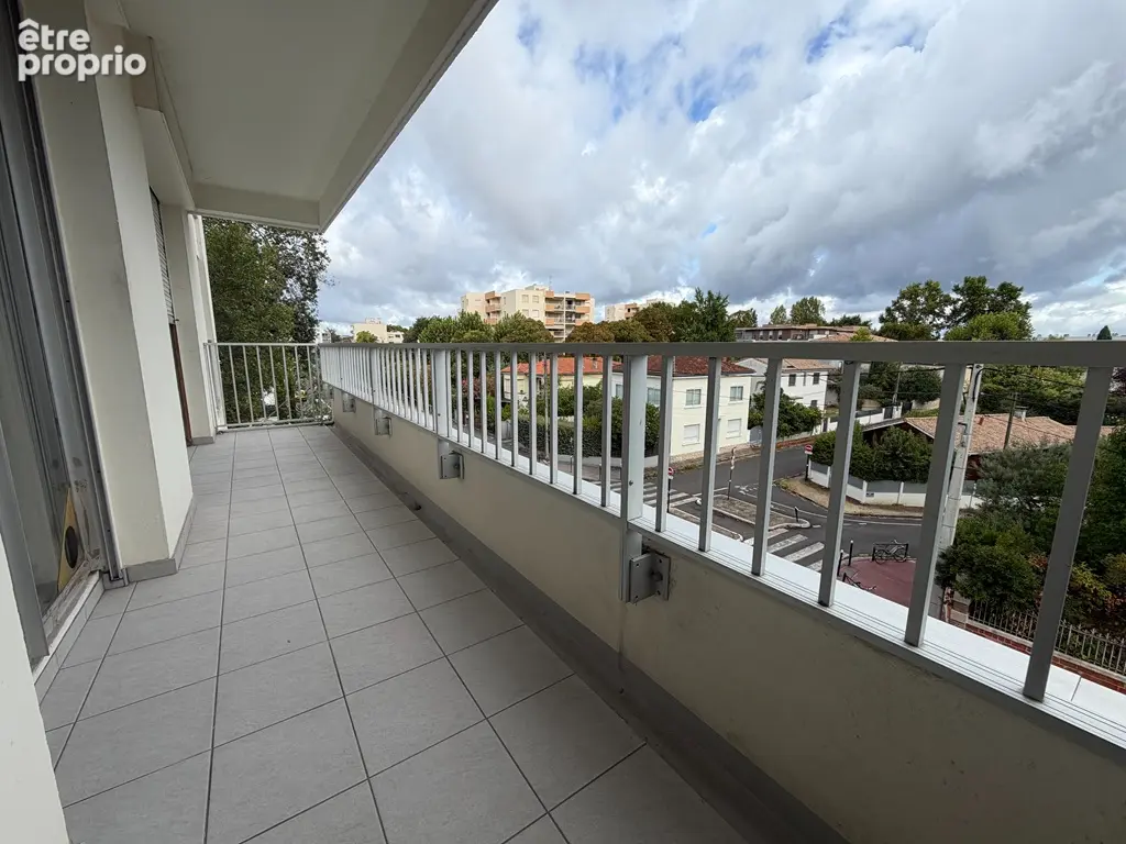 Bordeaux Caudéran - Appartement T3 de 88 m² avec balcons et box de garage - photo 7
