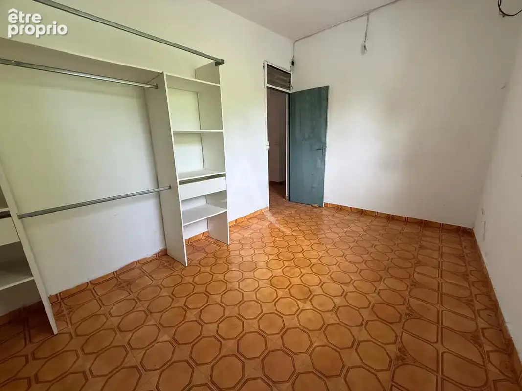 Deux maisons au Moule, fort potentiel d'investissement - photo 6