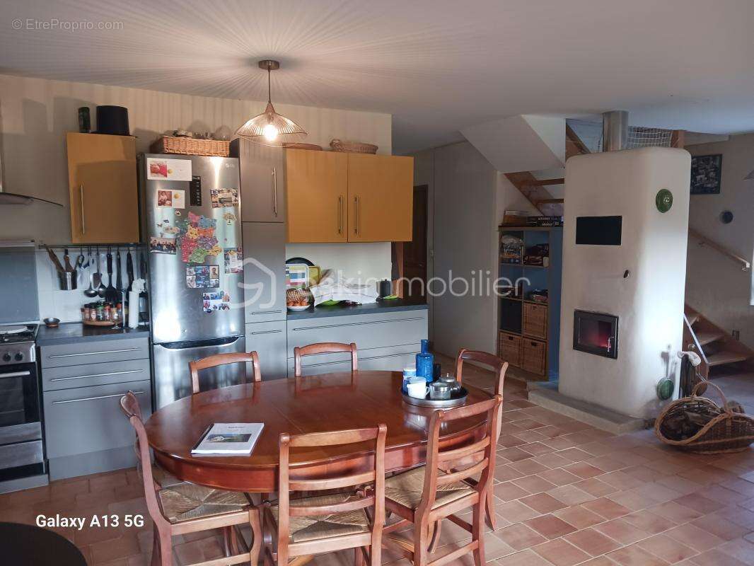 Maison à VILLAINES-LES-ROCHERS