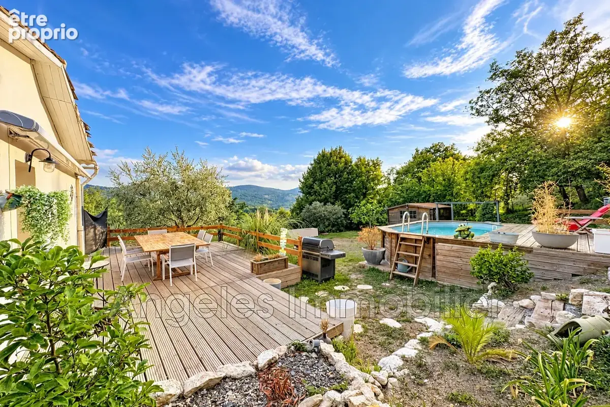Photo Maison à Coursegoules au prix de 389 000€