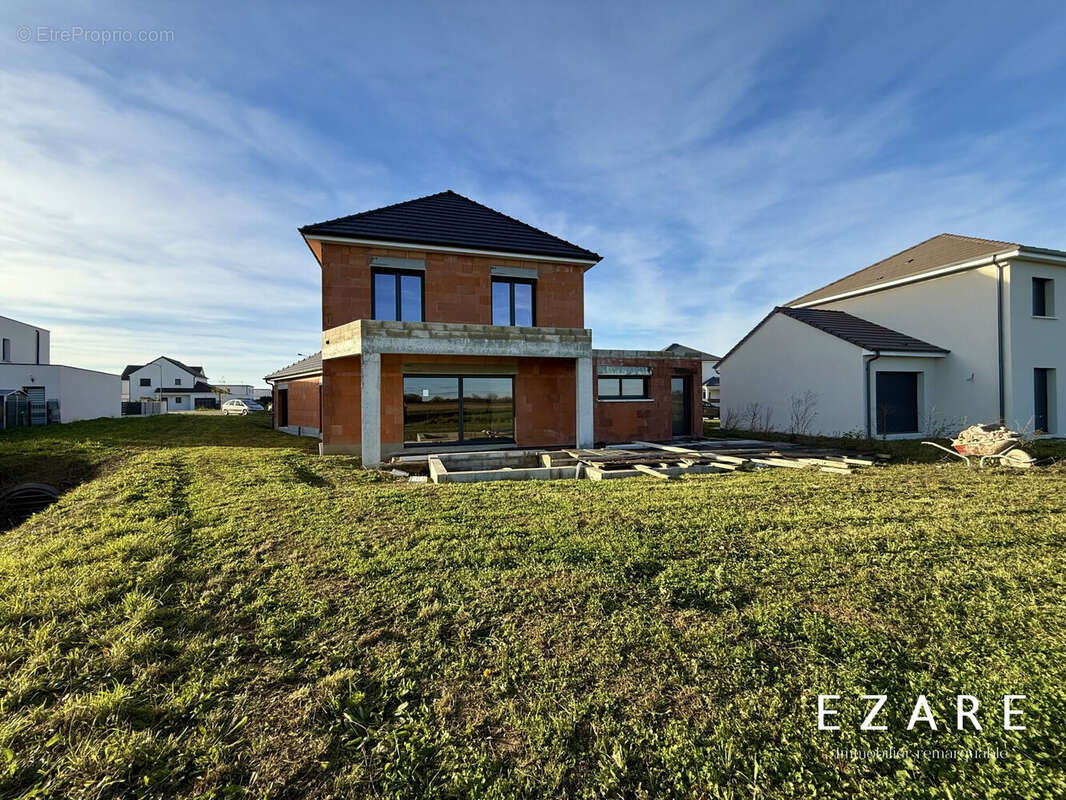 Maison à VAROIS-ET-CHAIGNOT