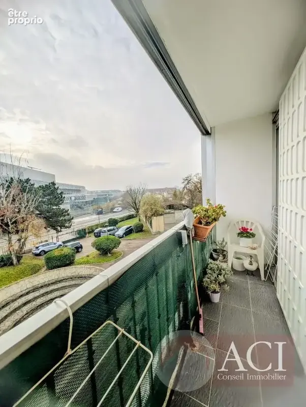 Appartement Saint-denis 3 pièces - 67m² (Quartier Archives) - photo 2