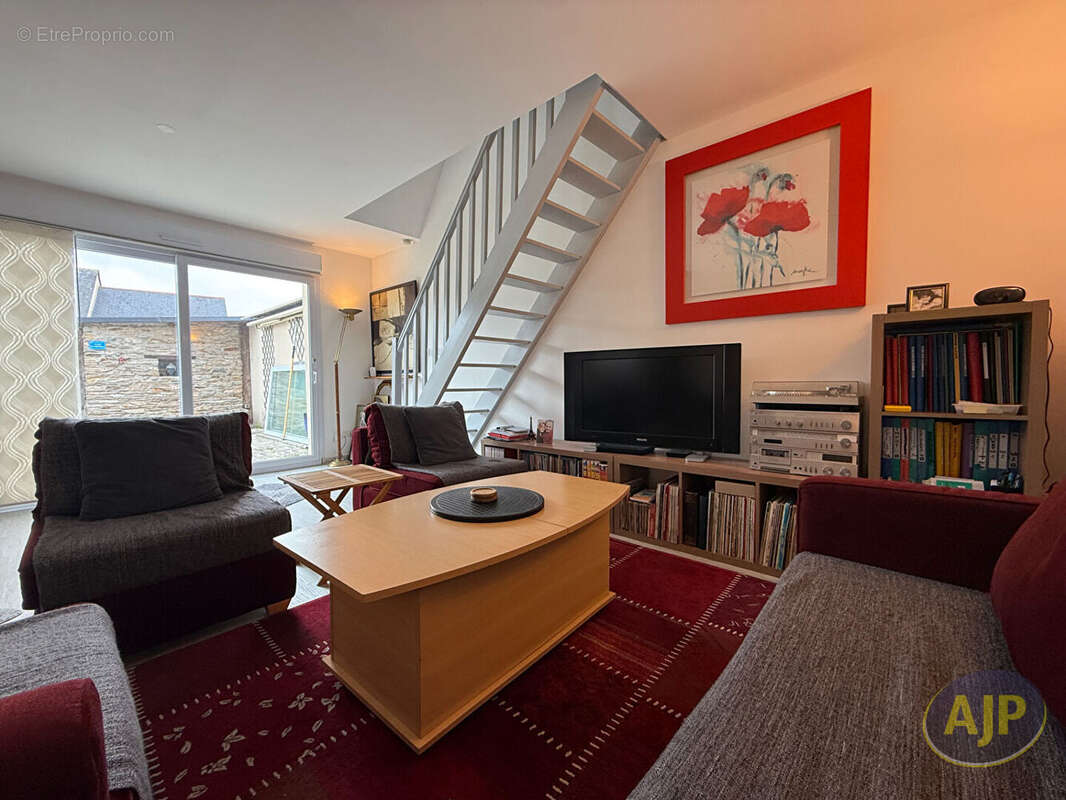 Maison à SAINT-MARTIN-DU-FOUILLOUX