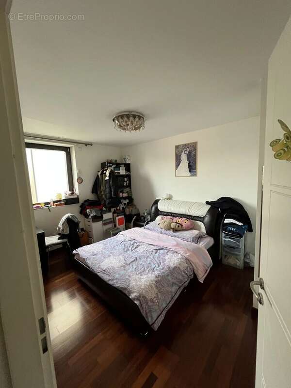 Appartement à PARIS-19E