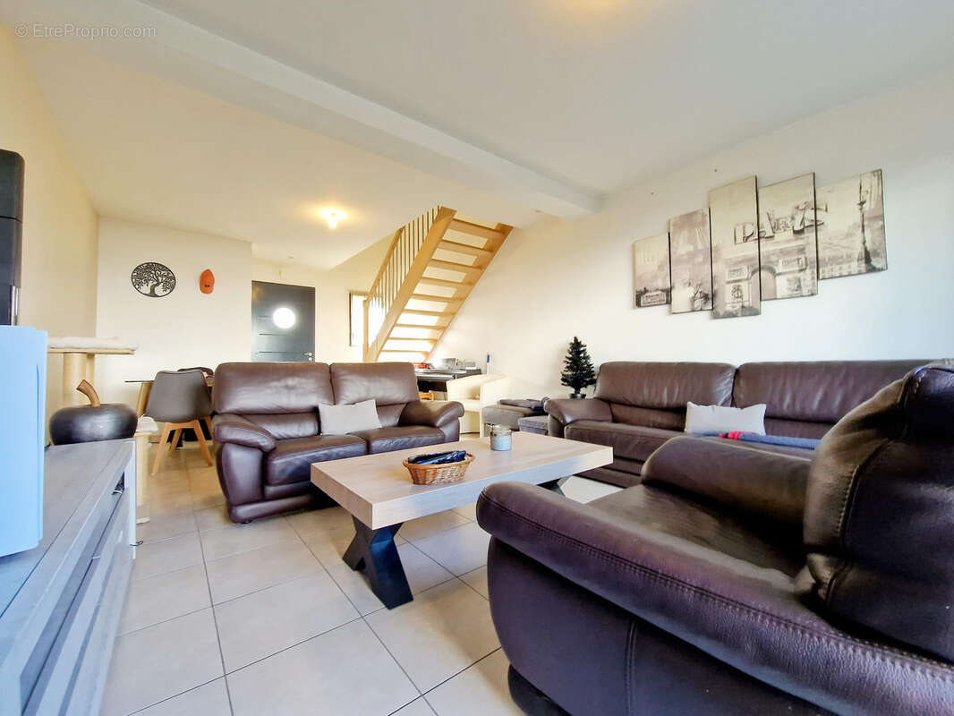 Maison à SAINTE-LUCE-SUR-LOIRE