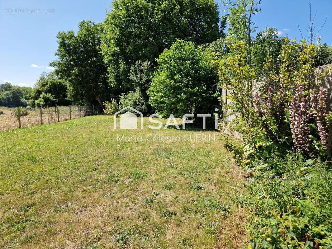 Photo 6 - Terrain à FONTENAY-SAINT-PERE