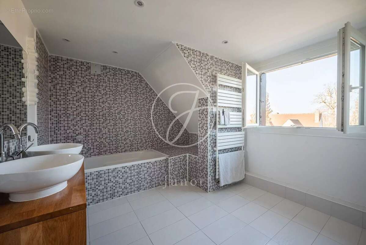 Maison à MARLY-LE-ROI