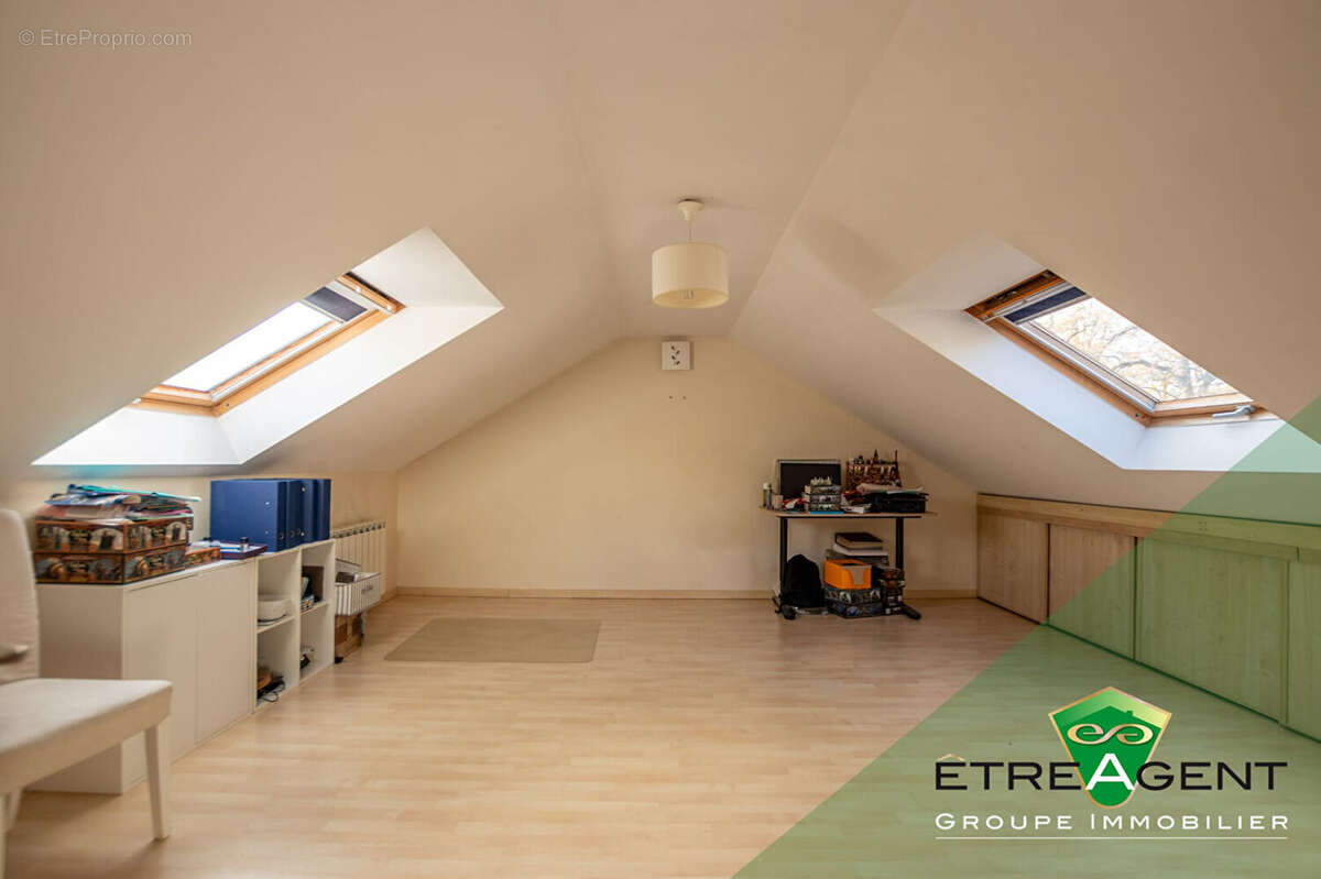 Maison à VERNEUIL-SUR-SEINE