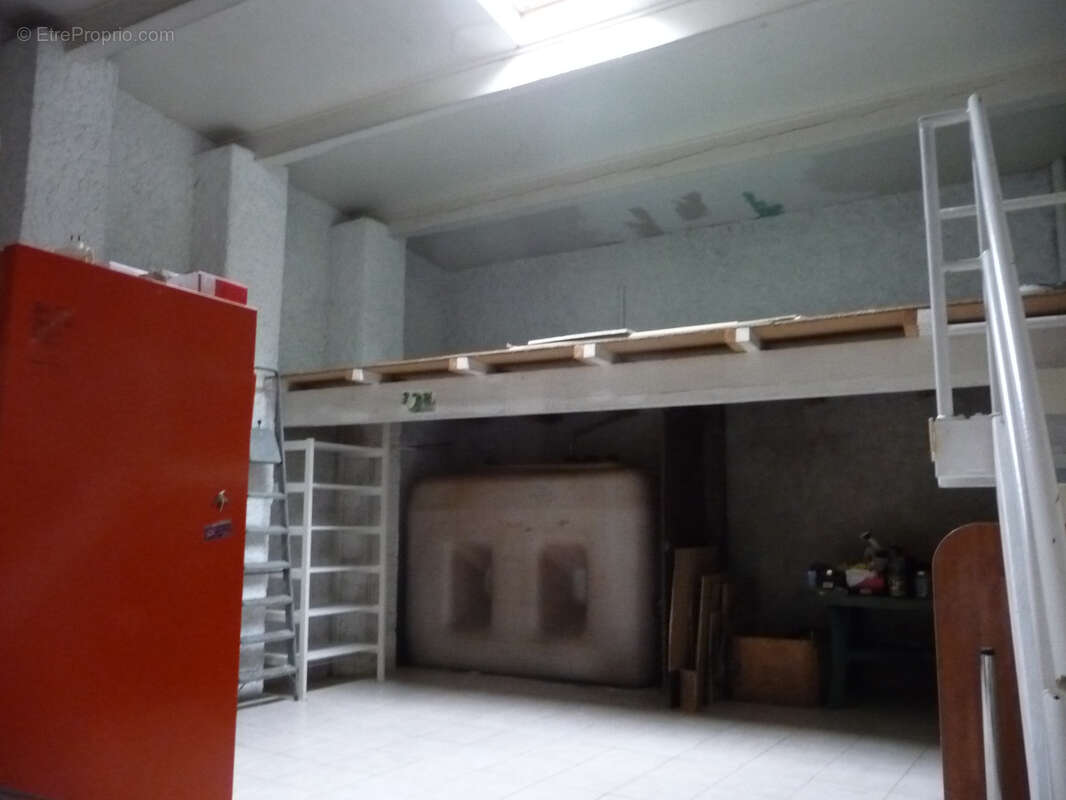 Maison à SAINT-ROMAIN-LE-PUY