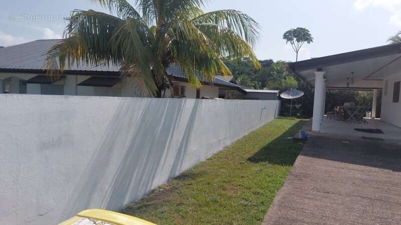 Maison à REMIRE-MONTJOLY