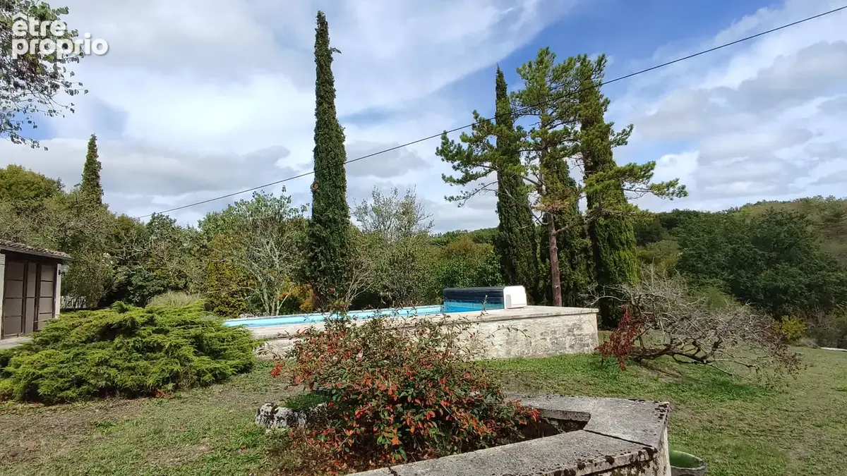 Superbe propriété en pierre du XVIIIᵉ siècle avec gîte et piscine, au cœur d’un parc arboré de 6000 m2 - photo 26