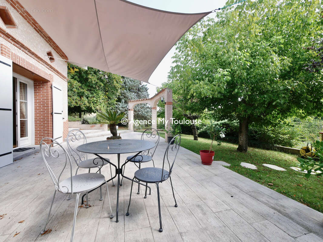 Montastruc-la-Conseillère, maison de charme T4/5 de 141m2 sur une vaste parcelle - photo 6