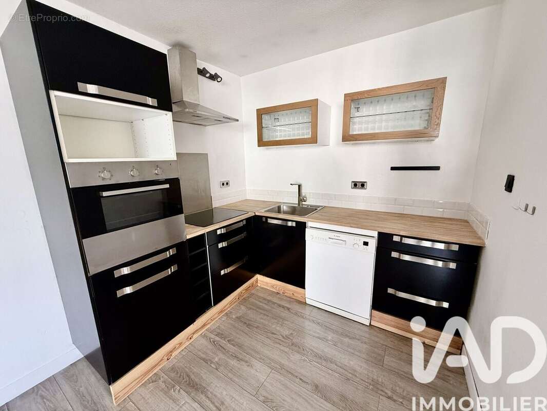 Photo 8 - Appartement à ROQUEFORT-LA-BEDOULE