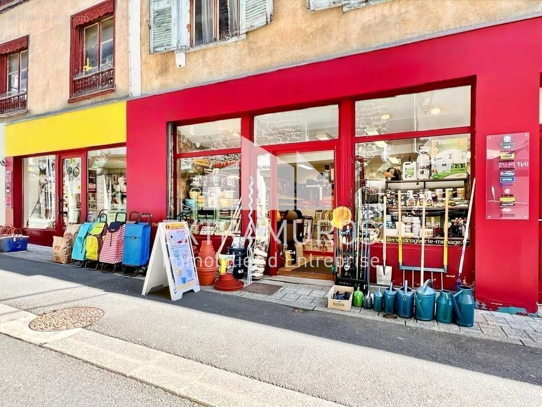 Commerce à SAINT-SYMPHORIEN-SUR-COISE