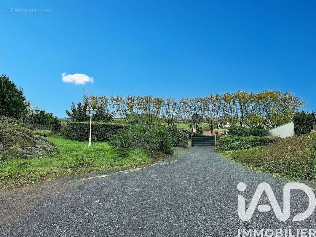 Photo 3 - Maison à L'ILE-D'ELLE