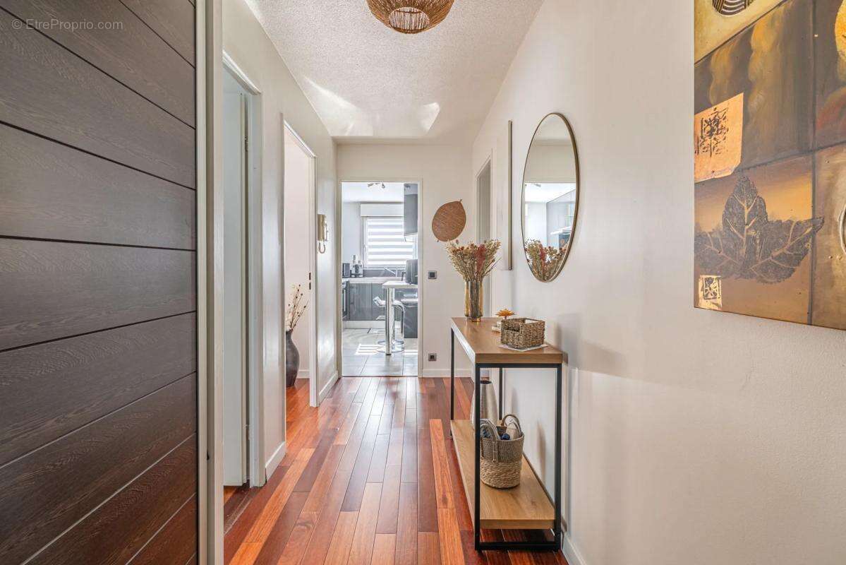 Appartement à NANTERRE