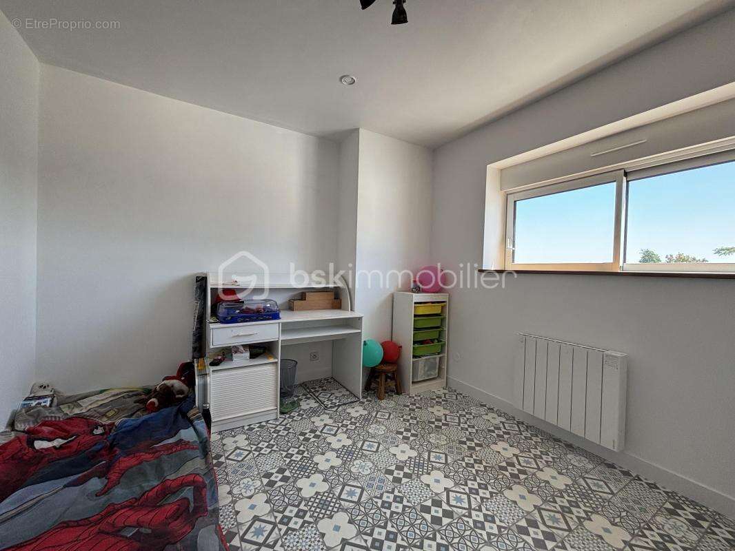Maison atypique et lumineuse - 5 chambres - La Bruffière - photo 10