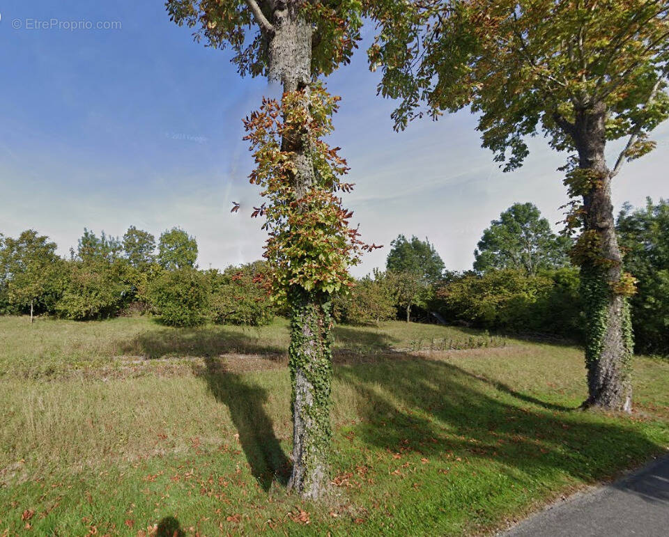 Terrain à LONZAC