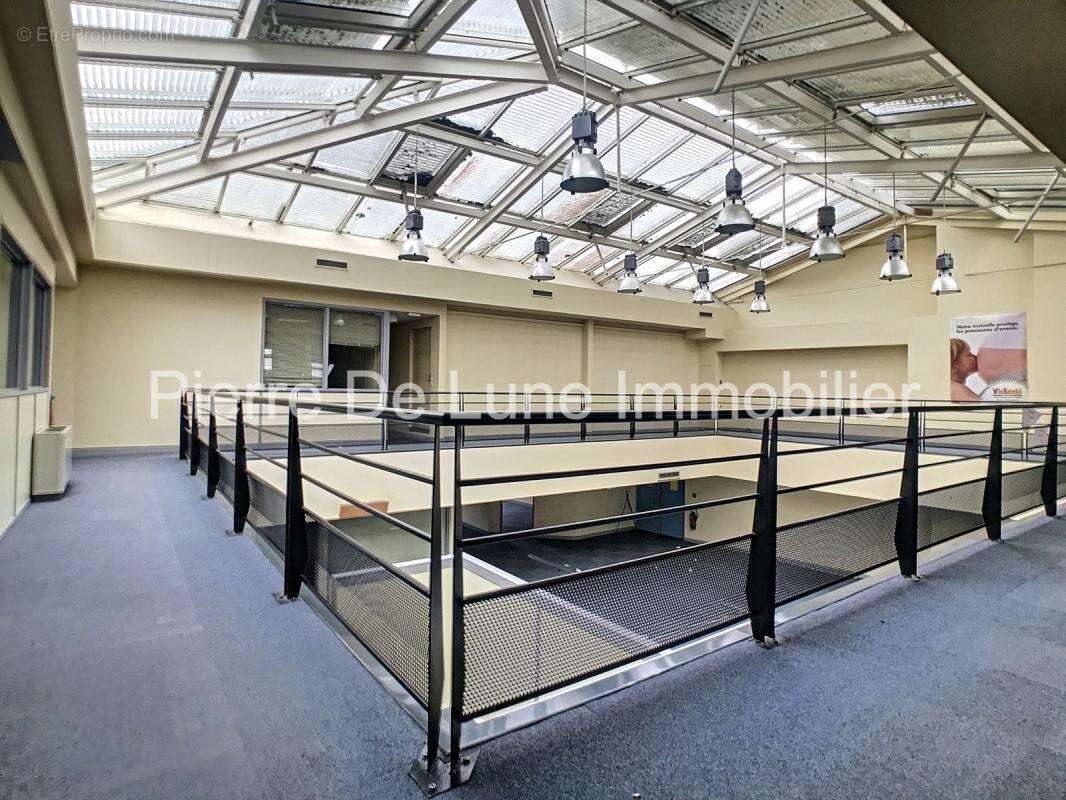Perigueux local a vendre 1.311m² - photo 10