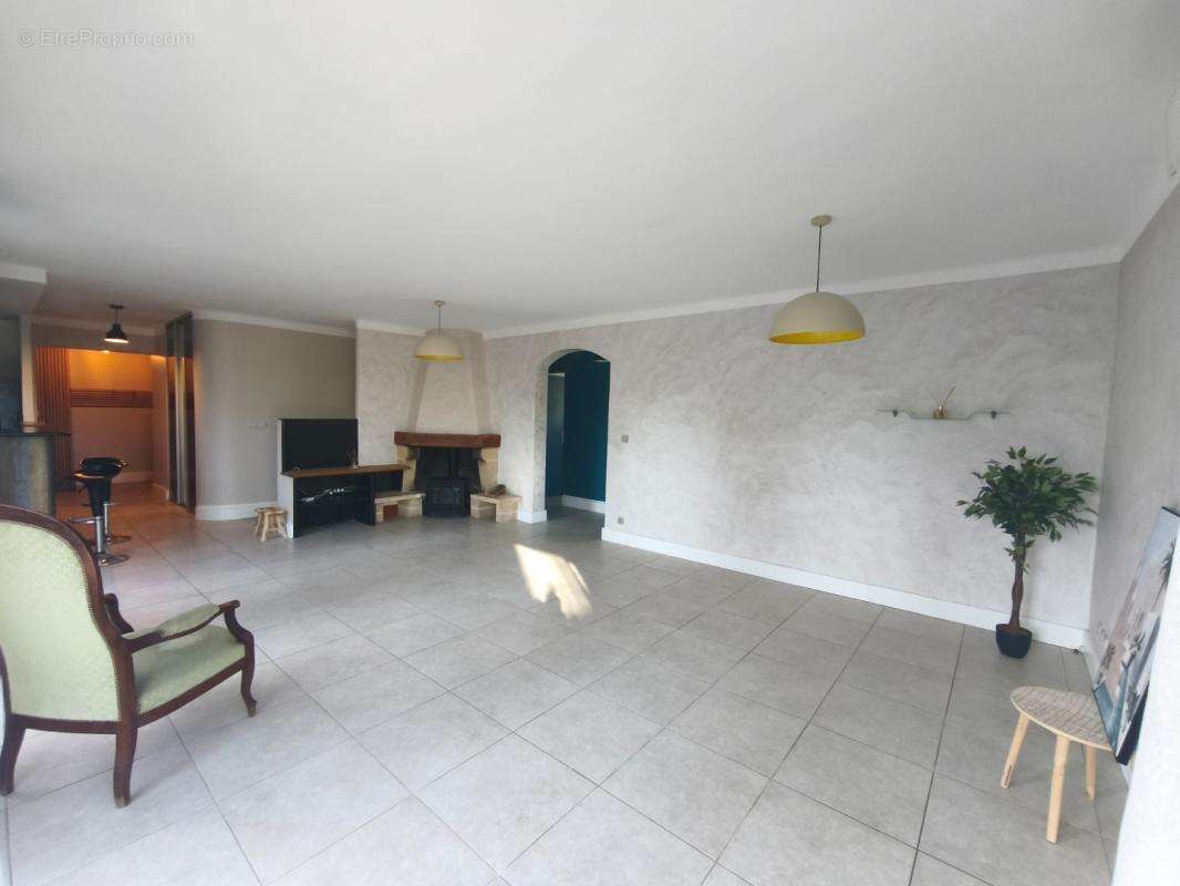 Appartement à MARSEILLE-12E