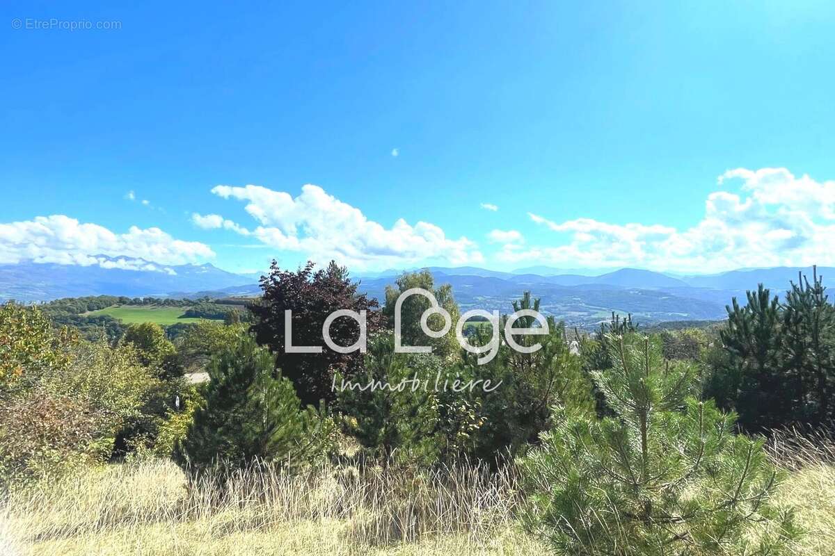 Terrain à LA FREISSINOUSE