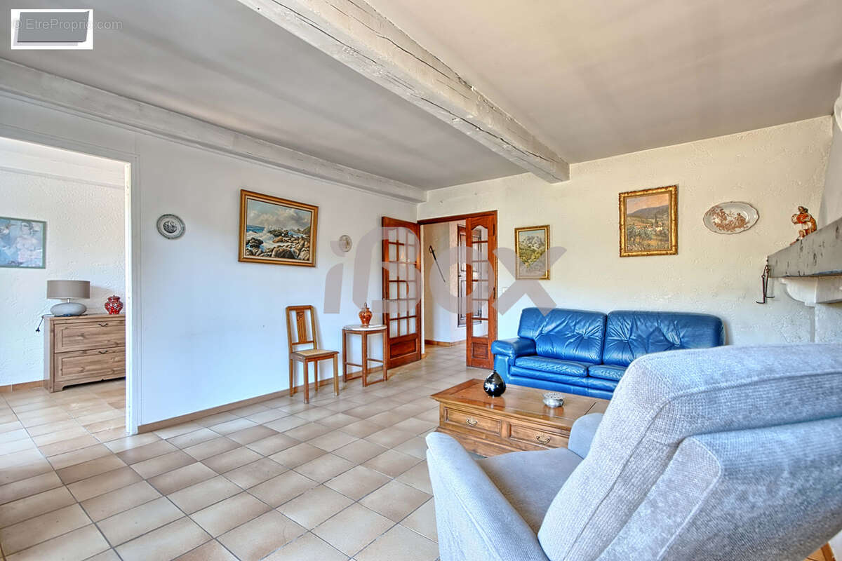 Maison à SOLLIES-TOUCAS