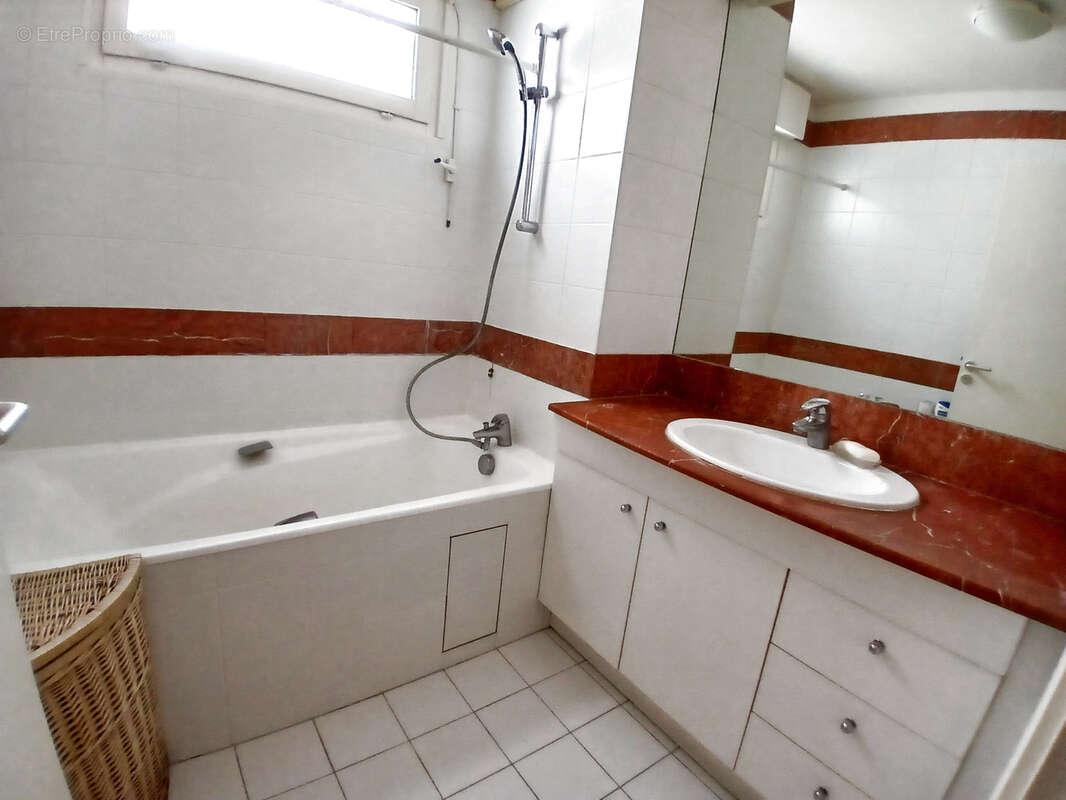 Appartement à PARIS-12E