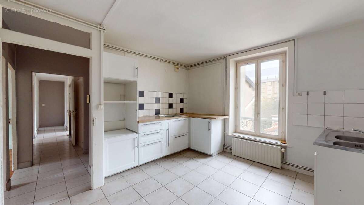 Appartement à SATHONAY-CAMP