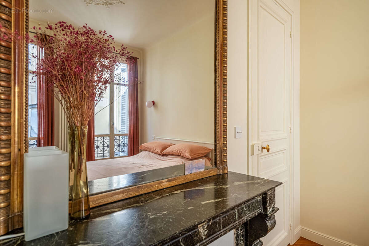 Appartement à PARIS-10E