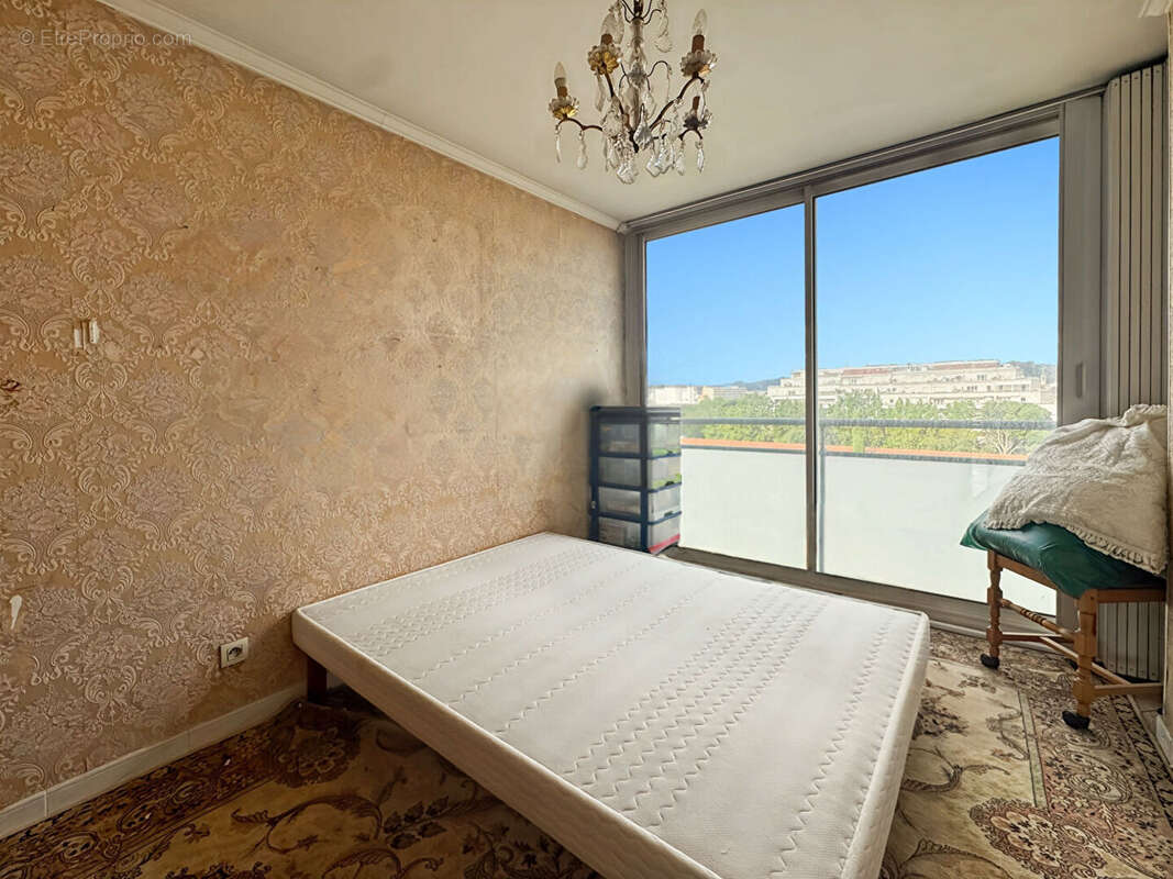 Appartement à MARSEILLE-9E