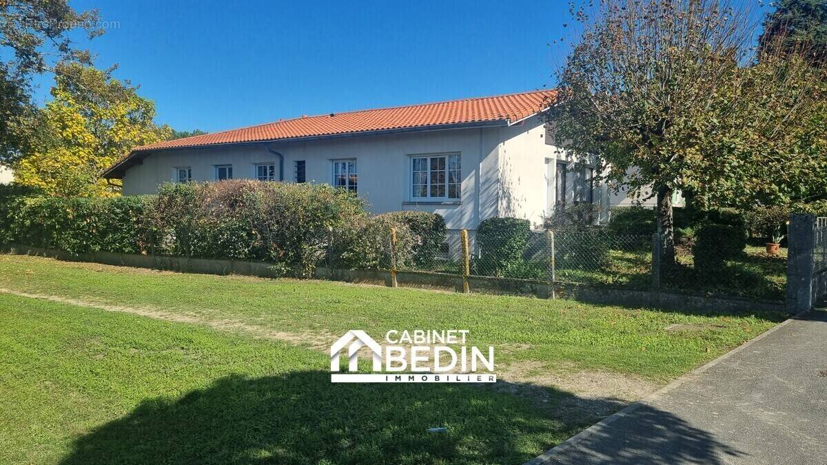 Maison à BLANQUEFORT