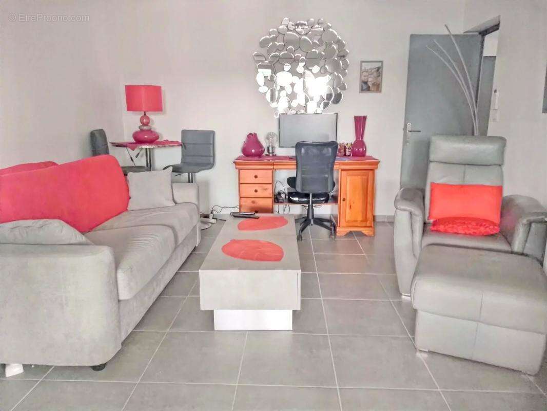 Appartement à SIX-FOURS-LES-PLAGES