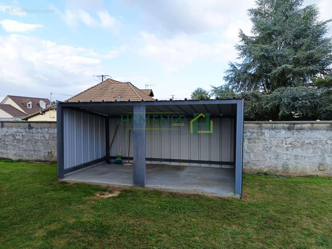 Maison à SUSMIOU