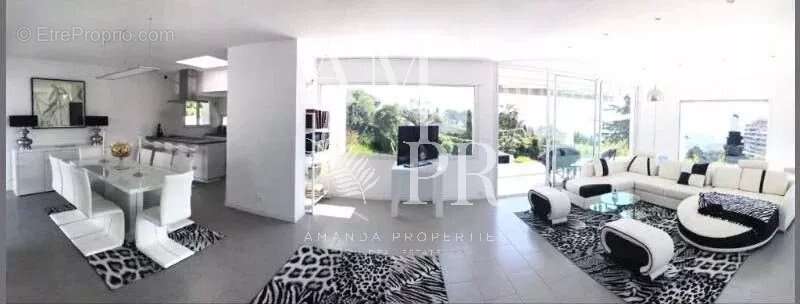 Sur les hauteurs de Cannes cette villa vue mer de 265m2 - photo 6