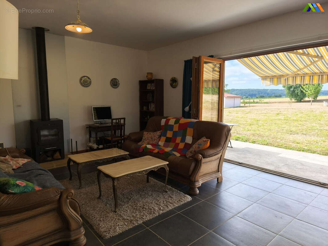 Maison 160 m² à Castelnau-Magnoac  - photo 7