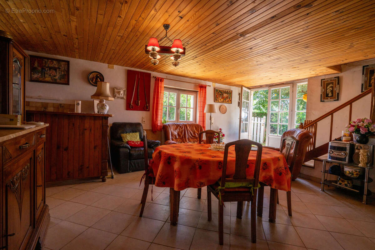 Maison à BAGAT-EN-QUERCY