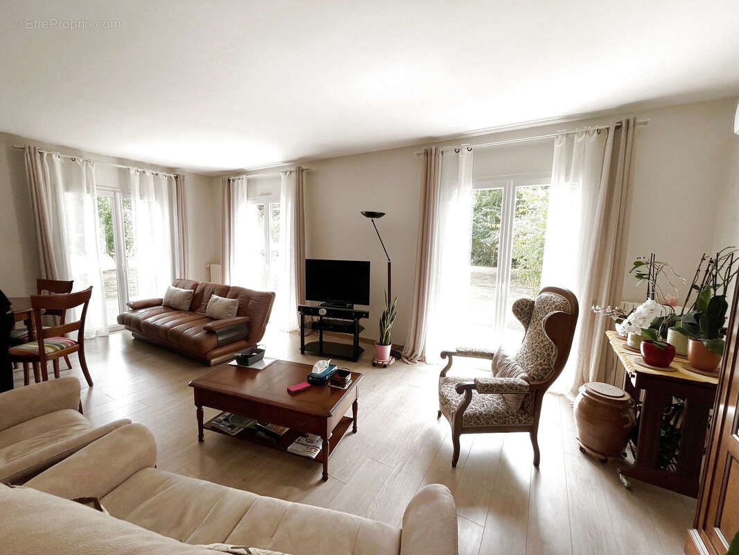 Maison à LIGNAN-DE-BORDEAUX