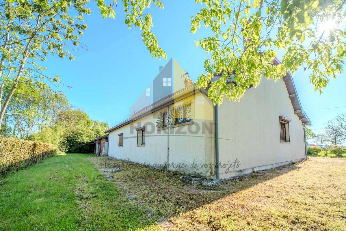 Maison à FRANGY-EN-BRESSE