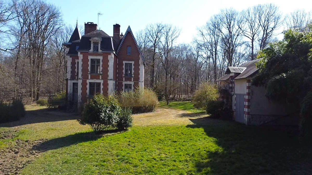 Maison à OUZOUER-SUR-TREZEE