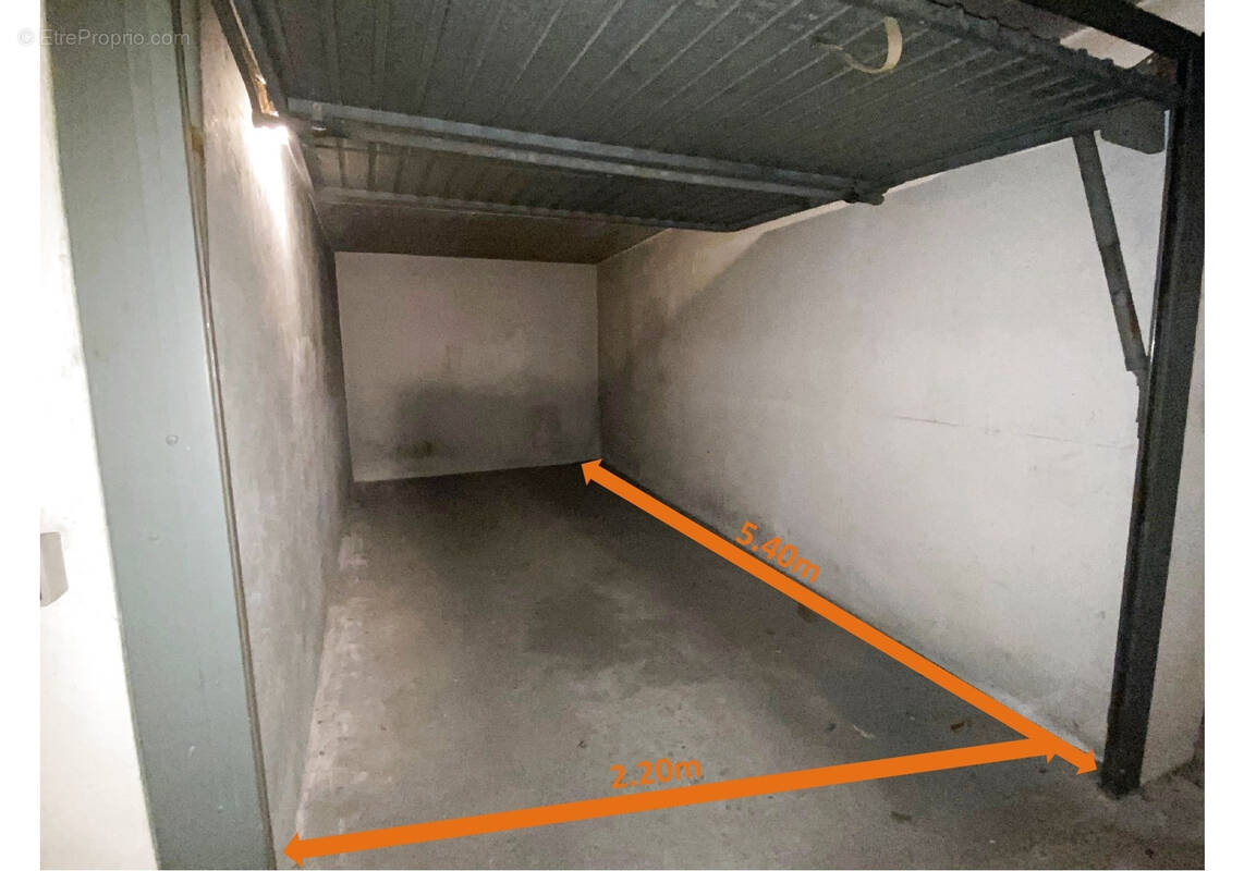 Parking à PARIS-15E