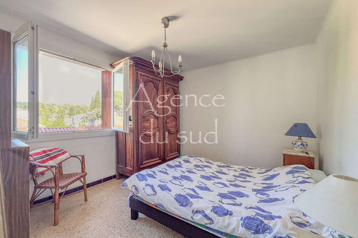 Appartement à SAINT-CYR-SUR-MER