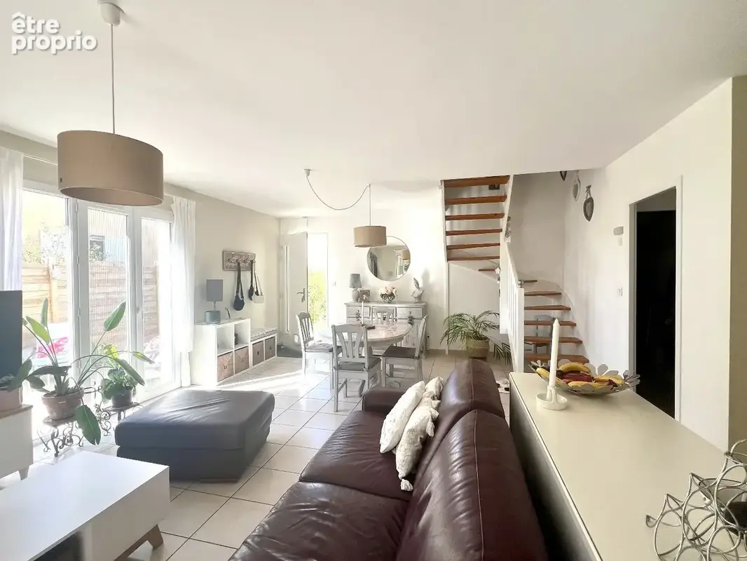 Branne  maison 83 m²  3 chambres  garage  jardin  entretien exceptionnel - photo 8