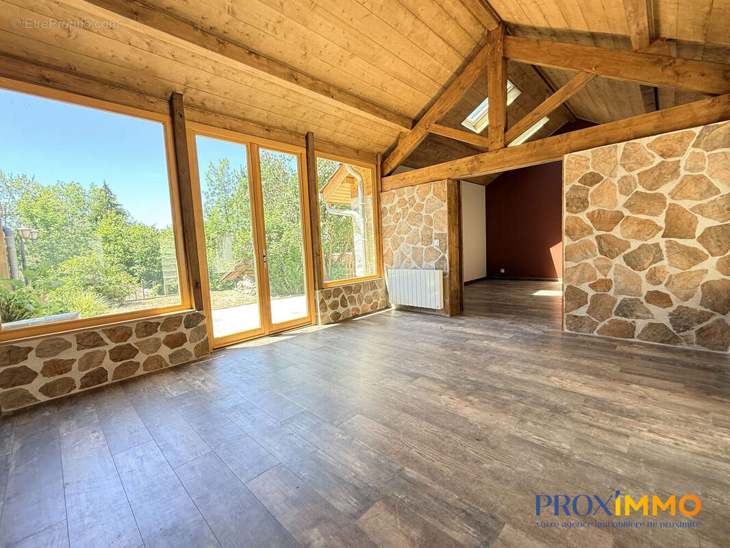 Maison 117 m² à Pommiers-La-Placette  - photo 3