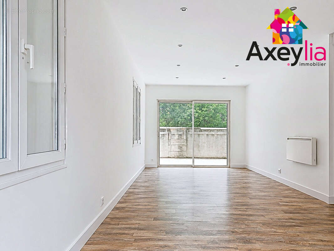 A vendre - roanne - maison 4 chambres, garage et terrain - photo 8