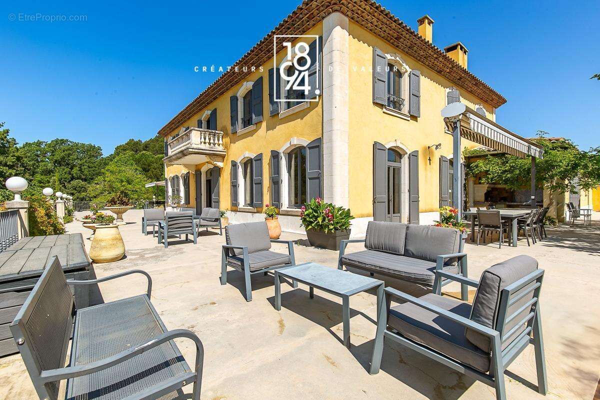 Maison à CADENET