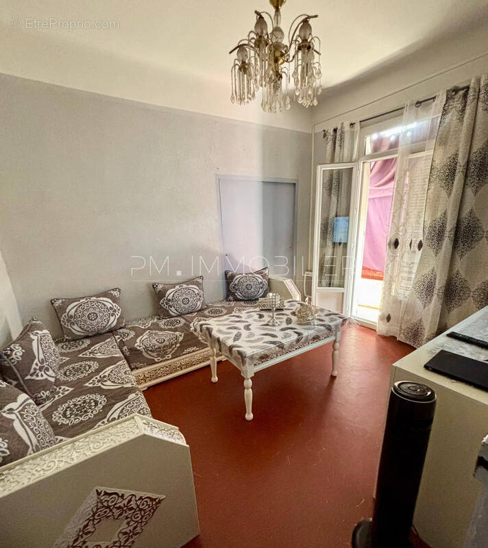Appartement à MARSEILLE-3E