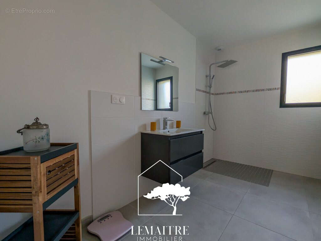 Maison à LES MATHES