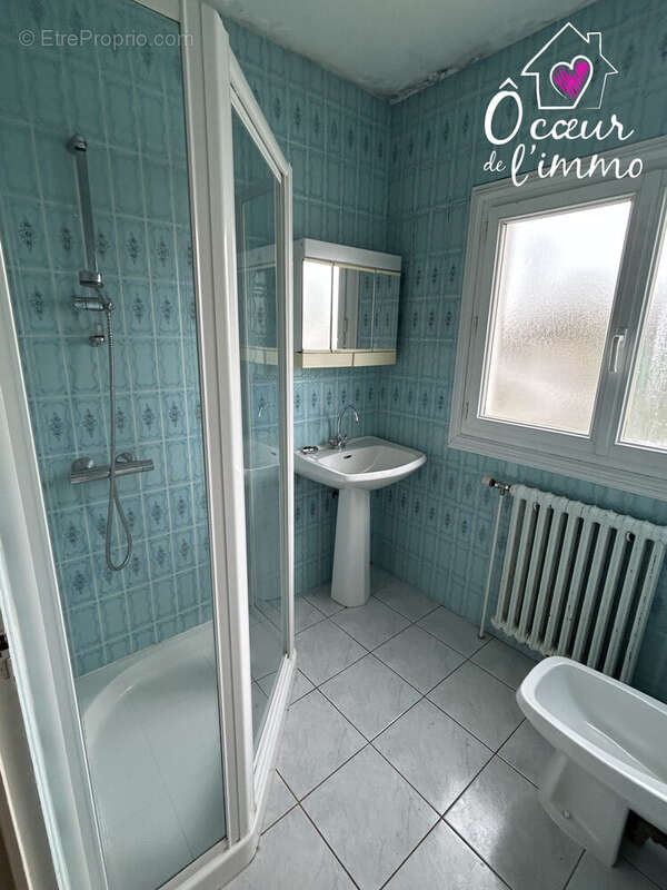 Maison à CHANTELOUP-LES-BOIS