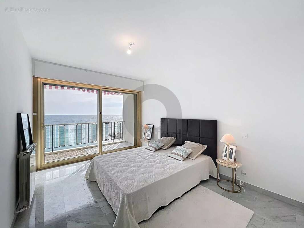 Appartement à ROQUEBRUNE-CAP-MARTIN