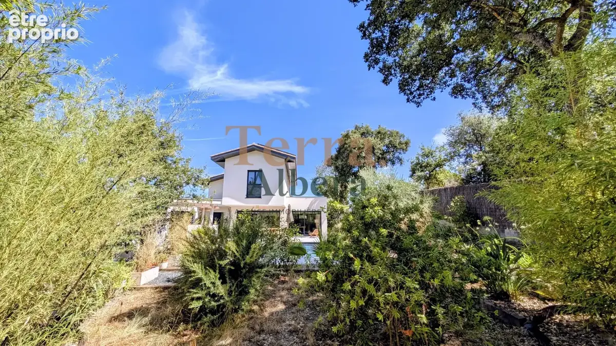 Villa contemporaine récente avec piscine, grand terrain, au calme et sans vis à vis - photo 23